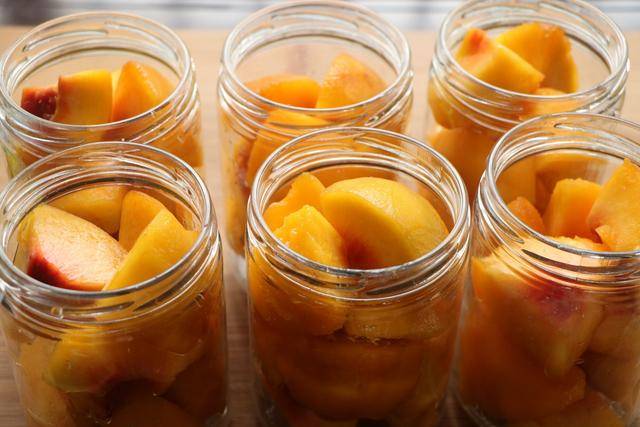 黄桃罐头别再买了 自己在家做好吃无添加 放1个月也不坏!‘ag亚娱官网’(图15)
黄桃罐头别再买了 自己在家做好吃无添加 放1个月也不坏!‘ag亚娱官网’(图15)