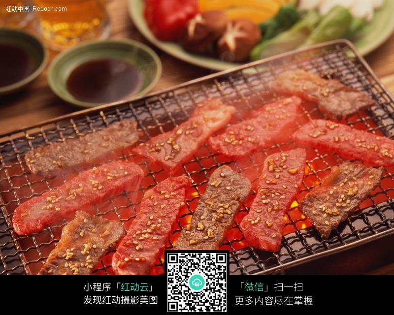 AG亚娱集团|保险业攻坚克难交出亮丽成绩单(图1) ag亚娱官网