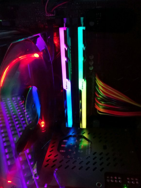 胡可感动收小儿子项链礼物 小鱼儿却说要送女同学【ag亚娱官网】(图3) ag亚娱官网