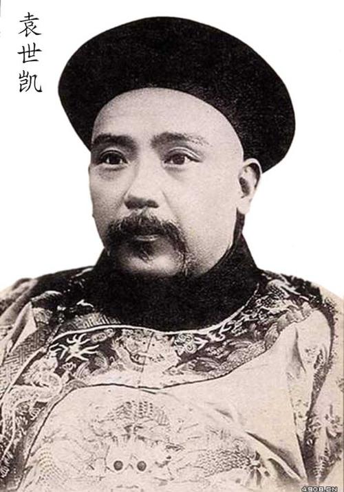 这动作千万别做!男子“一拉一掏”至少坐3年牢:AG亚娱集团(图1) AG亚娱集团官方