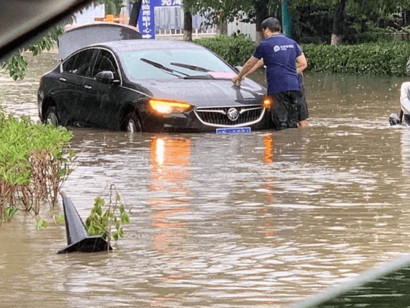 AG亚娱集团|
中国太平洋保险傅帆:闻“汛”而动,为抗洪抢险孝敬气力(图7)